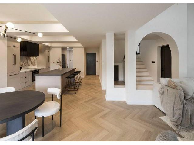 ขายหรือให้เช่าบ้านเดี่ยว 3 ชั้นหลังมุม ซอยสุขุมวิท71 ย่านปรีดีพนม