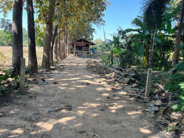 ที่ดินเปล่า 1 ไร่ ติดคลอง แปลงสี่เหลี่ยมสวย ตำบลในเมือง อำเภอสวรรคโลก จังหวัดสุโขทัย