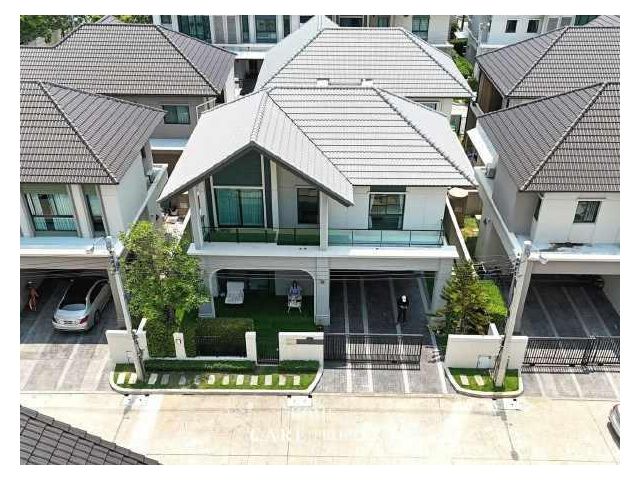 BH34 ให้เช่าบ้านหรู สไตล์ Modern Luxury โครงการบางกอก บูเลอวาร์ 3 ห้องนอน ย่านบางนา