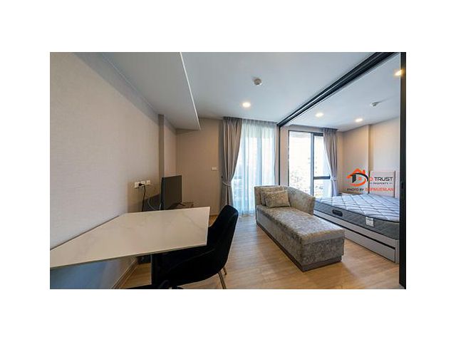 ให้เช่า คอนโด ลอยด์ ศูนย์วิจัย-ทองหล่อ ชั้น 3 มีเฟอร์ฯครบ