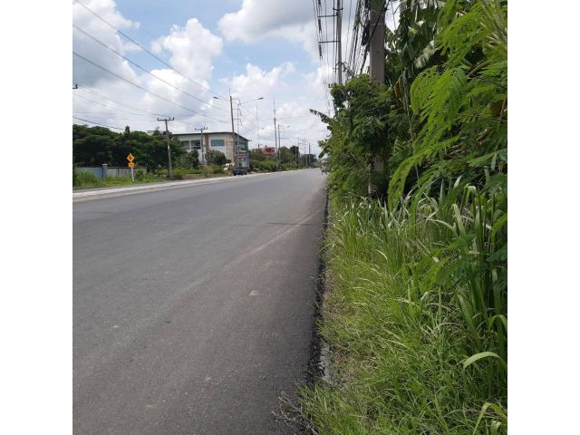 ขายที่ดิน ต.ดอนแฝก แปลงสวยทำเลดี ติดถนน4 เลน เส้น3233 ใกล้จุดขึ้นลงทางด่วน M81) เนื้อที่ 3-2-0 ไร่ ทำเลเหมาะทำธุรกิจ