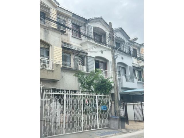 ให้เช่าทาวน์เฮาส์บ้านกลางเมืองถ.พระราม9มี3นอน3น้ำเฟอร์ครบเช่า25K