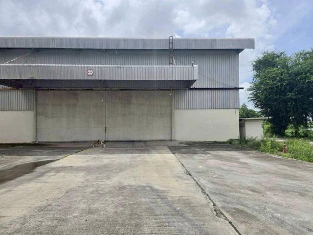 โกดังให้เช่า 1,400 ตรม. อมตะนคร – พานทอง ชลบุรี ใกล้นิคมอมตะนคร