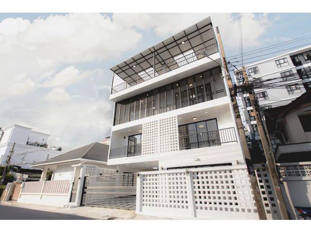 ขายอาคารพาณิชย์ ซอย 20 มิถุนา ห้วยขวาง