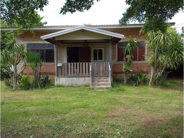 ขายบ้านสวนพร้อมที่ดินอำเภอจักราชจังหวัดนครราชสีมา​  บ้านหนองคล้าถนนเทศบาล20ซอย4  บ้านขนาด 3 ห้องนอน 2 ห้องน้ำ