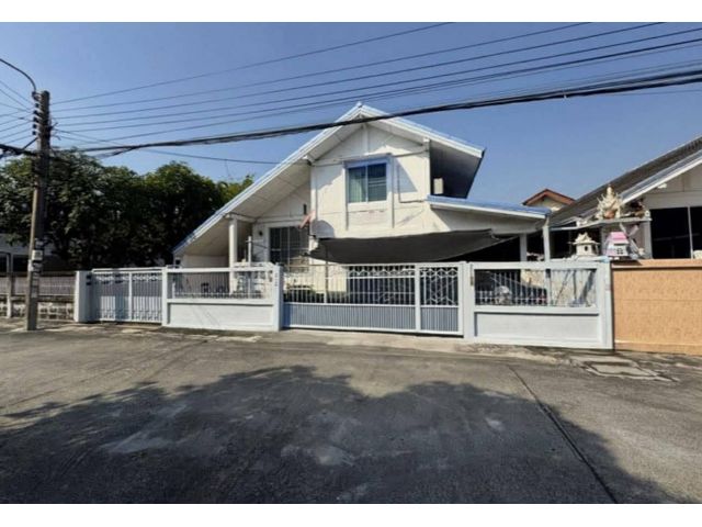 ขายถูกมาก!! บ้านเดี่ยว 2 ชั้น ม.สหกรณ์การบินไทย อ.ปากเกร็ด จ.นนทบุรี ใกล้รถไฟฟ้า ทางด่วน ห้าง อิมแพ็คเมืองทองธานี