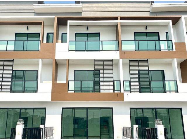 MRT บางรักน้อย ท่าอิฐ 2 กม.ให้เช่าโฮมออฟฟิศ 3ชั้น 4นอน 23ตร.ว.