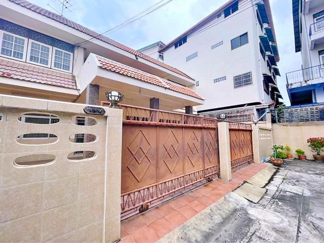 จรัญ1-5 เฟอร์ครบ MRTท่าพระ 499ม.เดอะมอลล์ 6นอน 4น้ำ 2แอร์