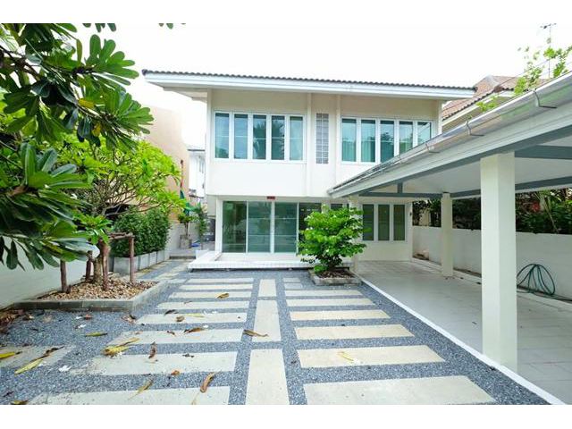 ARL หัวหมาก 1.6กม.บ้านเดี่ยว 2 ชั้น 300 ตร.ม 3-4นอน พัฒนาการ70-76