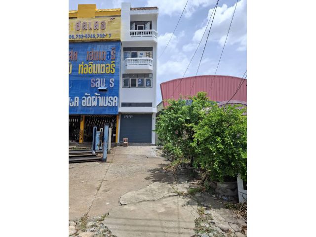 ขายอาคารพาณิชย์ ติดถนนเสรีไทย 4.5 ชั้น 30 ตารางวา ซอย 27 แขวงคลองกุ่ม เขตบึงกุ่ม กรุงเทพฯ