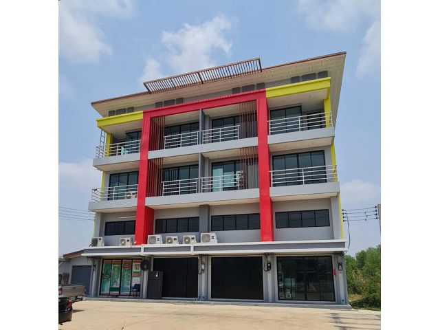 ขายและให้เช่าอาคารพาณิชย์หรู 3.5 ชั้น ติดถนน 3481 อ.บางน้ำเปรี้ยว จ.ฉะเชิงเทรา