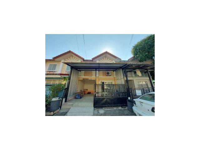 ทาวน์เฮ้าส์ไทรน้อย ทำเลติด Big C บ้านพร้อมอยู่ 3 ห้องนอน ราคา 1.6 ล้าน