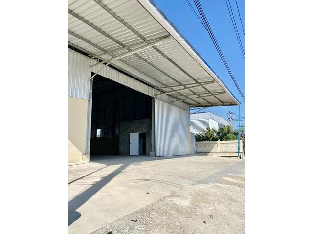 800 ตารางเมตร มีสำนักงาน พร้อมเครื่องปรับอากาศ ซอยบางกระดี่ 30