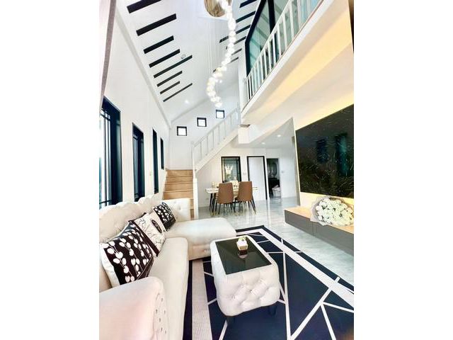 ขายบ้านวรารักษ์ รังสิต คลองสาม บ้านรีโนเวทใหม่ทั้งหลัง