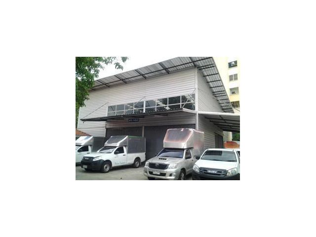 โกดังให้เช่า ในซอยท่าอิฐหลังตลาดท่าอิฐ ใกล้สถานีรถไฟฟ้าบางรักน้อยท่าอิฐ800 ตรม. มีที่จอดรถ 8-10 คัน