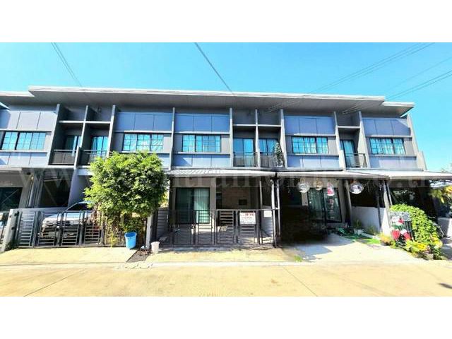 ทาวน์โฮม สิริ เพลส รังสิต เดินทางสะดวก ใกล้ SRT สถานีรังสิต