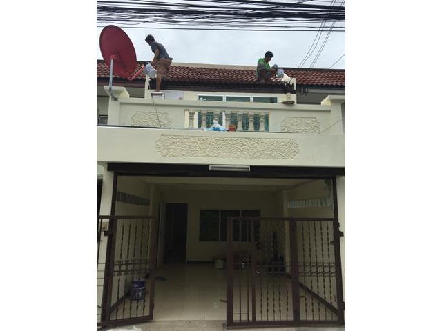 ให้เช่าบ้านทาวเฮ้าส์ 2 ชั้น หมู่บ้านรัตนาธิเบศร์ หลังเซ็นทรัลเวสเกต