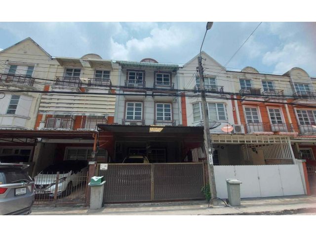 ให้เช่าทาวน์โฮม 3 ชั้น หมู่บ้านนักกีฬาแหลมทอง ถ.กรุงเทพกรีฑา ใกล้โรงเรียนศรีพฤฒา (N.994)
