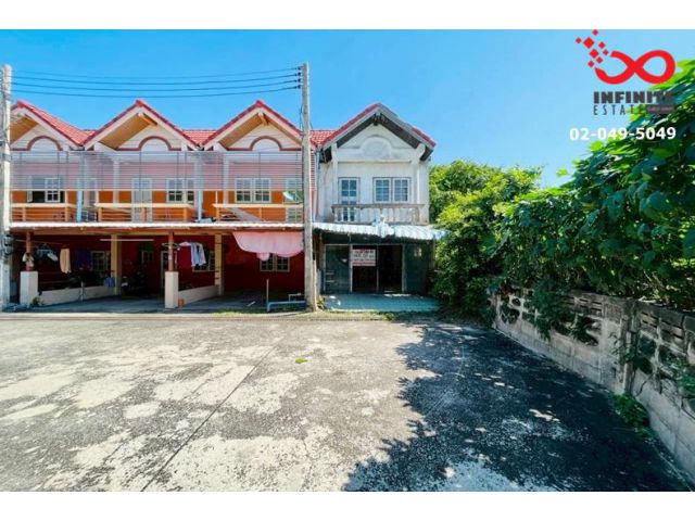 ขายทาวน์เฮ้าส์ 2 ชั้น 18 ตรว.ถนนนราธิป ใกล้สี่แยกชะอำ เหมาะกับครอบครัวเริ่มต้น