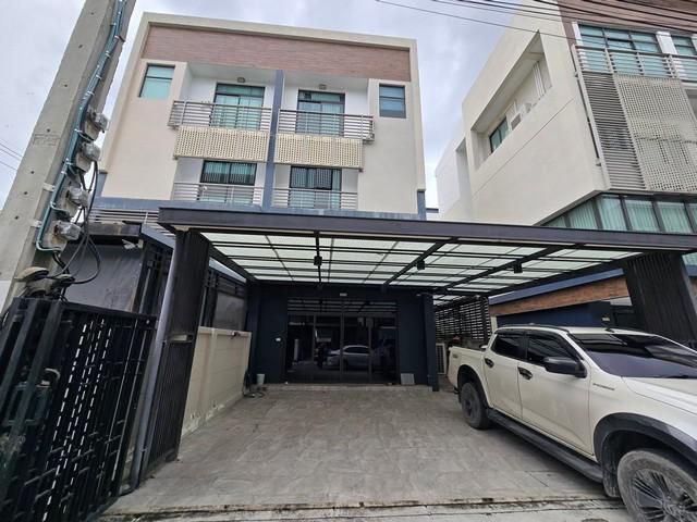 ให้เช่าHome Office 3.5 ชั้น โครงการ DISTRICT เอกมัย-รามอินทรา