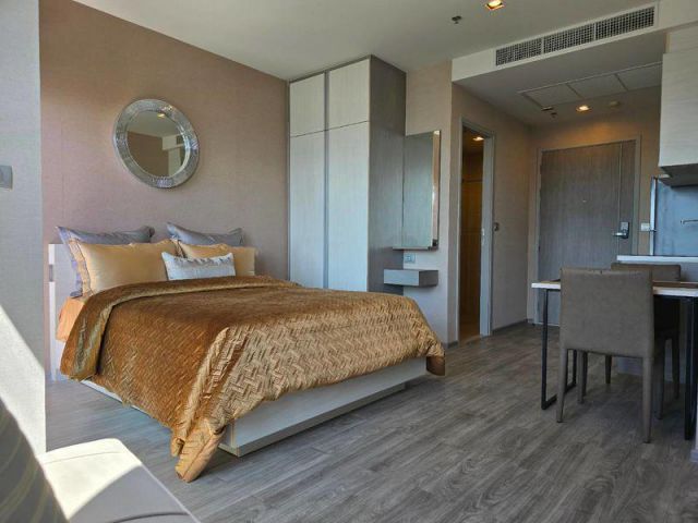 For sale condo Aeras Beachfron Jomtien.(S03-2339)