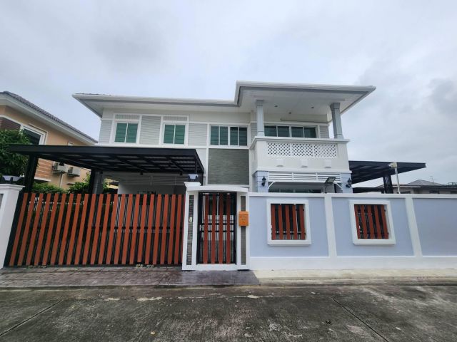 ให้เช่าบ้านเดี่ยว 2 ชั้น หลังริม ขนาด 62 ตร.ว. ซอยสวนสราญ ถนนบางเชือกหนัง 9 ตลิ่งชัน  รีโนเวทใหม่ พร้อมอยู่