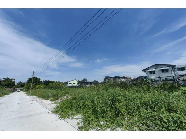 ขายที่ดิน 714 ตรว. ในซอยเฉลิมพระเกียรติ ร9 ซอย23 ใกล้สวนหลวงร.9 บรรยากาศดี เหมาะสร้างที่พักอาศัย