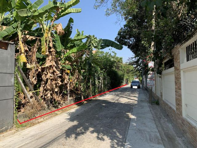 ขายที่ดินเปล่า ซ.ลาดพร้าว 1 แยก 29 ใกล้รถไฟฟ้า สถานีห้าแยกลาดพร้าว ขนาด 108 ตารางวา ถมแล้ว เหมาะสร้างบ้านพักอาศัย