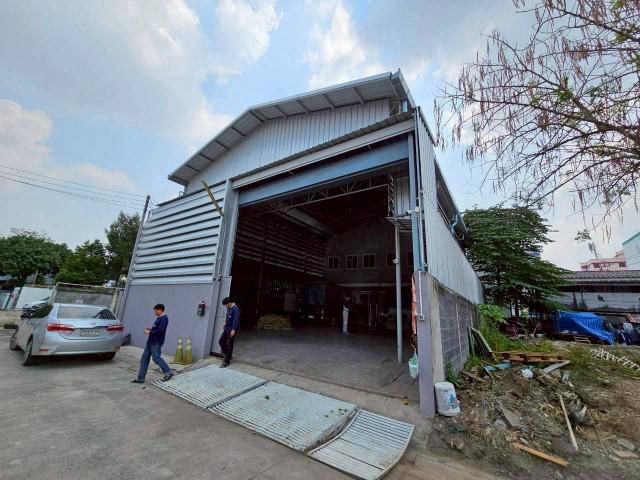 ให้เช่าโกดังใหม่ถนนบางนา กม.7ต.บางแก้ว อ.บางพลี 310ตร.มมีออฟฟิสเช