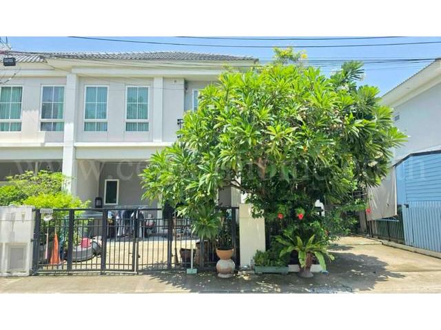 ลดราคา ทาวน์โฮม เดอะ คอนเนค บางนา - สุวรรณภูมิ หลังมุม