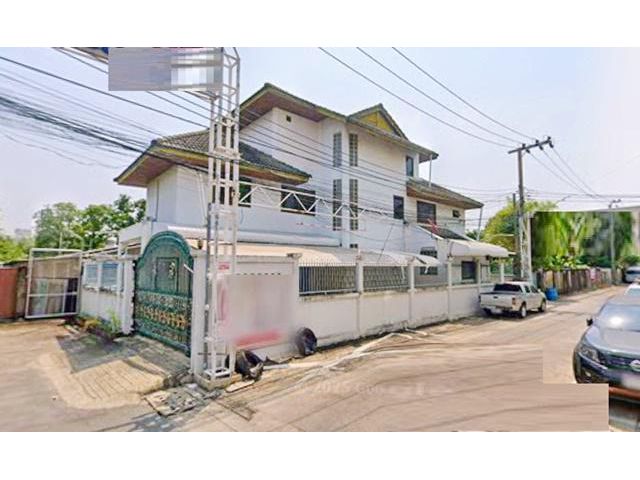 รัชดา18 ให้เช่าบ้านเดี่ยว 3 ชั้น 100ตร.วา. 450  MRT สุทธิสาร 700