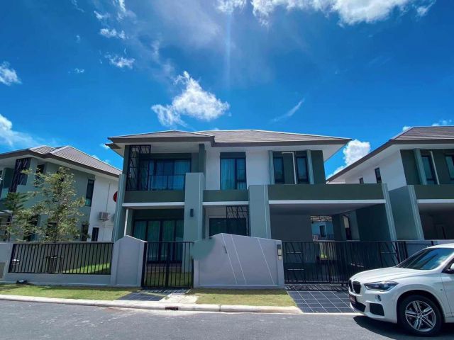 H1016 ให้เช่าบ้านเดี่ยว 2 ชั้น 3 ห้องนอน โครงการหรู ในสนามกอล์ฟ บรรยากาศสงบ ส่วนตัว บ้านฉาง-ระยอง