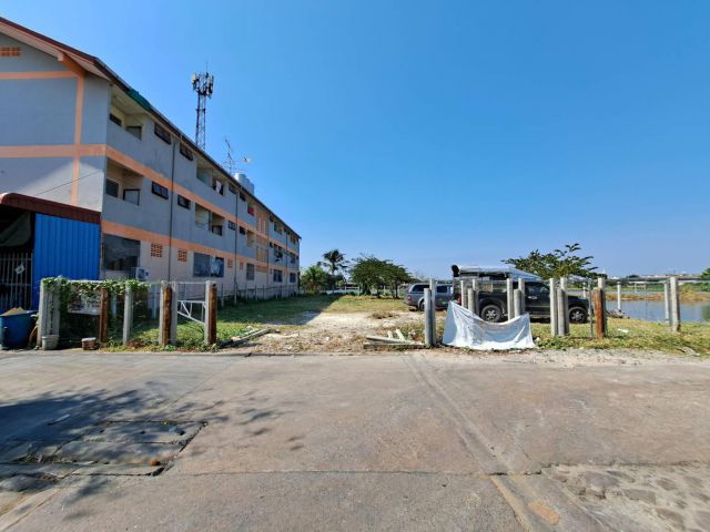 ขายที่ดินถมแล้ว 208 ตรว. ลดแรง! ที่ดินทำเลทอง พระประแดง  ทำเลอนาคต ใกล้รถไฟฟ้า MRT สายสีม่วงใต้