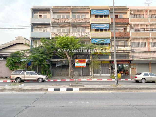 อาคารพาณิชย์ ติดถนนสนามบินน้ำ เมืองนนทบุรี