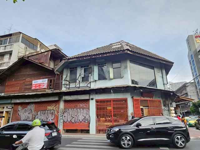 ให้เช่า พื้นที่ทั้งชั้น 2 บนอาคารทรงคลาสสิค ถนนทรงวาด ขนาด 220 ตร