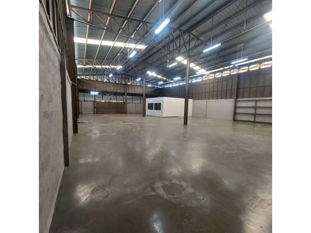 ให้เช่า โกดังสุขุมวิท 103 ถนนเฉลิมพระเกียรติร.9 ใกล้ศรีนครินทร์ ใกล้ตลาดวัดตะกล่ำ 500ม. Mrtศรีอุดม