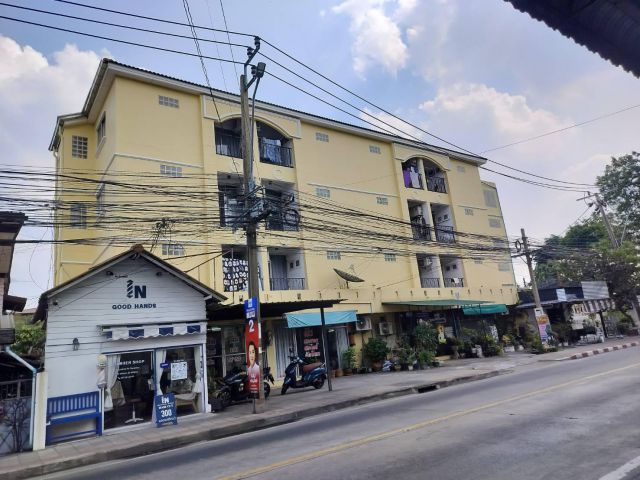 ขายอพาร์ทเม้นท์ผู้เช่าเต็มพร้อมร้านค้าให้เช่าใกล้  BTS ลาดพร้าว ราคาดี เดินทางสะดวก