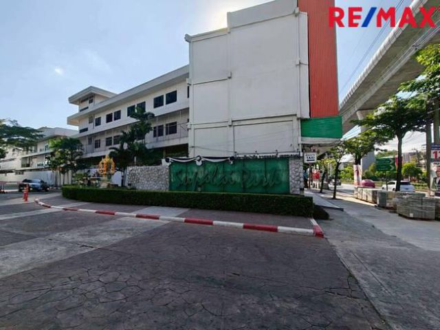 ขายคอนโด ศุภาลัย ราชพฤกษ์ เพชรเกษม ติด MRTบางหว้า(สถานี Interchange) ชั้น9 ห้องใหม่ไม่เคยใช้