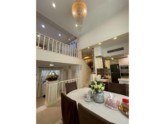 P1884 ให้เช่า ทาวน์โฮมหรู คริสตัล วิลล์ Townhome Crystal Ville