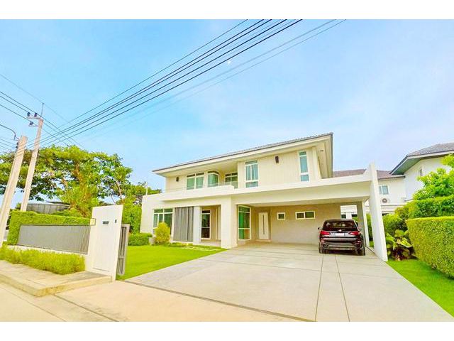 คฤหาสน์มุมใหญ่หรู 2 ชั้น5นอน มัณฑนามกาบางนา 1.8 กม. จัดเต็มเฟอร์ฯ