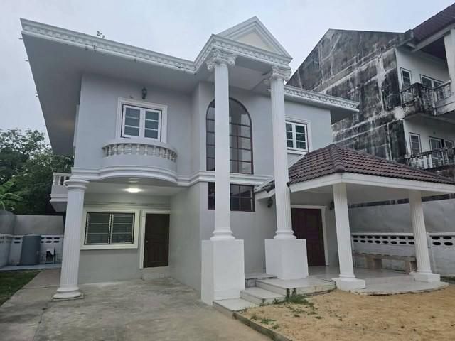 ให้เช่าบ้านเดี่ยว2 ชั้น  100 ตารางวา รามคำแหง 68 ใกล้เดอะมอลล์บาง