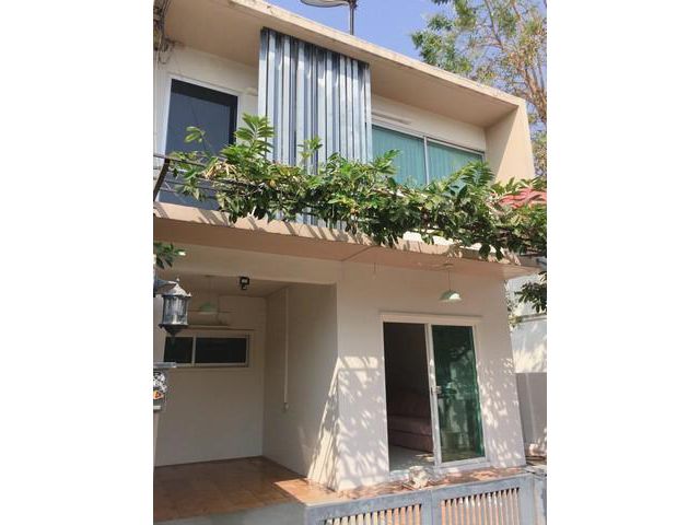 ให้เช่าทาวน์เฮ้าส์ หลังมุม เดอะแพลนท์ซิตี้ นาคนิวาส 48 ‬‬ ลาดพร้า