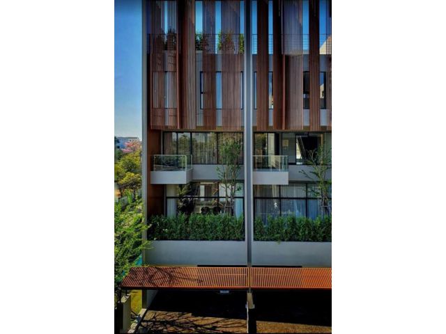 P1887 ขายให้เช่า ทาวน์โฮม 4 ชั้น โครงการ เดอะ พาร์ค เลน สุขุมวิท