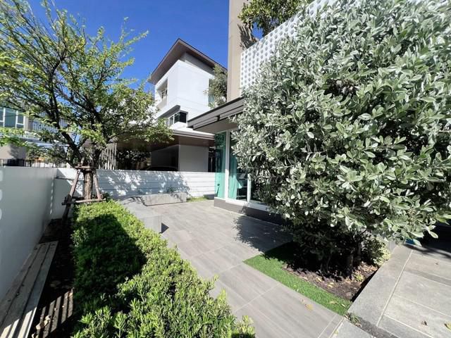 P1886 ขายบ้านตัวอย่าง บ้านเดี่ยว 3 ชั้น เนอวานา แอบโซลูท บางนา