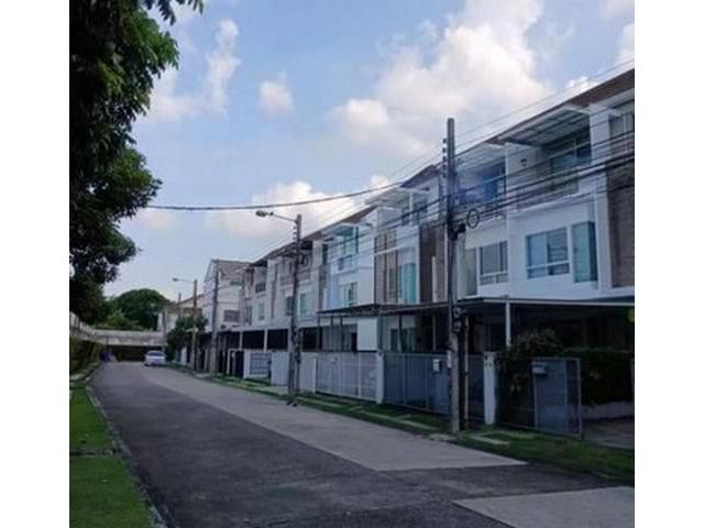 Bannmai Rama9–Srinakarin  รามคำแหง 60 ใกล้เดอะมอล บางกะปิ