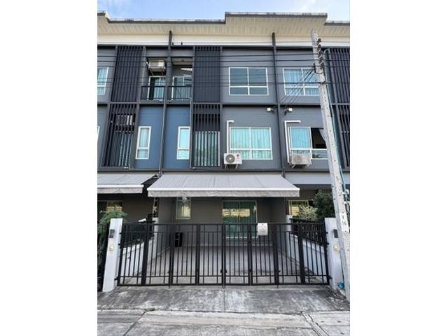 3 ห้องนอน 3 ห้องน้ำ 2 ที่จอดรถ โครงการ สัมมากร อเวนิวสุวรรณภูมิ