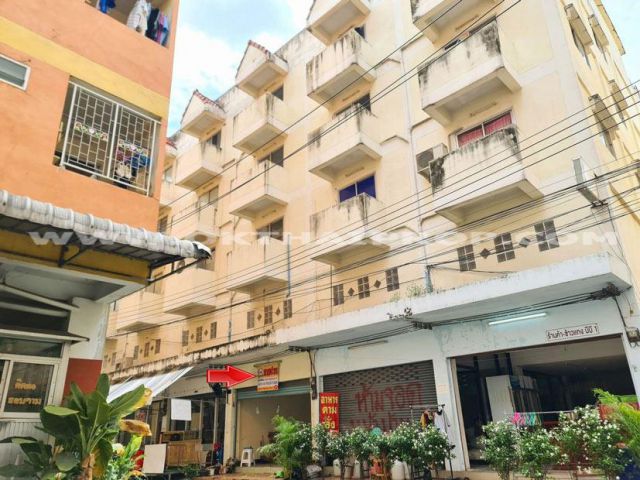 อาคารพาณิชย์ ( นวนคร ) ถ.พหลโยธิน ต.คลองหนึ่ง อ.คลองหลวง จ.ปทุมธานี