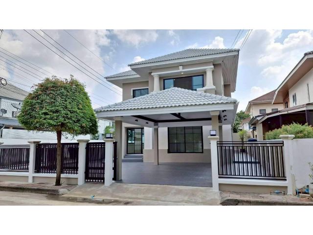 หมู่บ้านกาญจนลักษณ์3  ติดถนนกาญจนาภิเษก  บ้านเดี่ยว 2 ชั้น หลังมุม ตกแต่งใหม่พร้อมอยู่