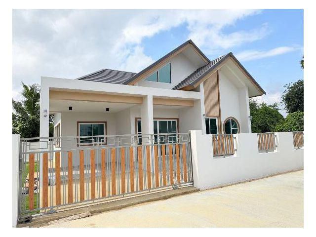 ขายที่พร้อมบ้านเดี่ยวสไตล์โมเดิ้ล อ.เมืองนครปฐม ติดถนนคอนกรีต ใกล้ชุมชน เนื้อที่ 60 ตรว. ทำเลเหมาะอยู่อาศัยหรือทำธุรกิจ