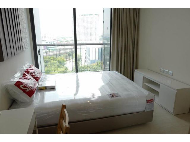 Rhythm 42 spacious safe